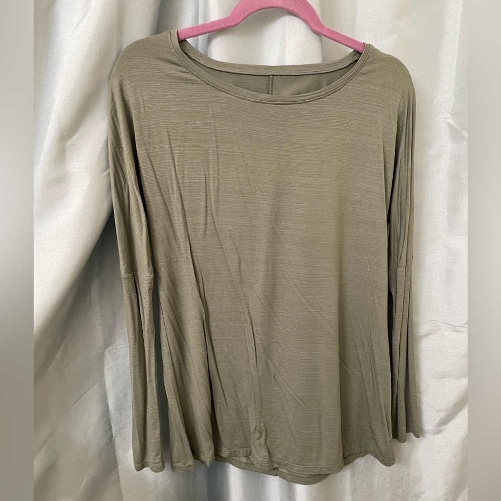 Green athletic top size medium
